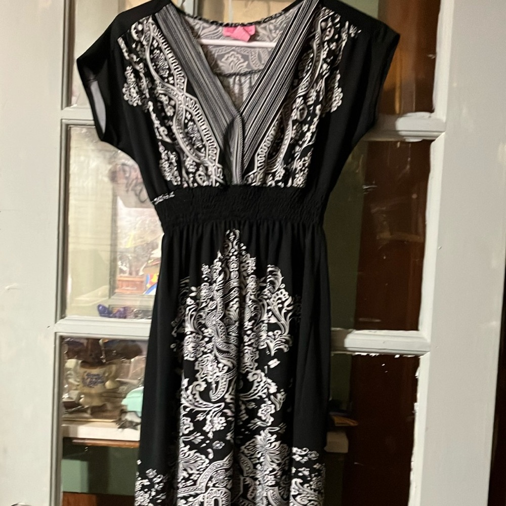 Black and white cute dress